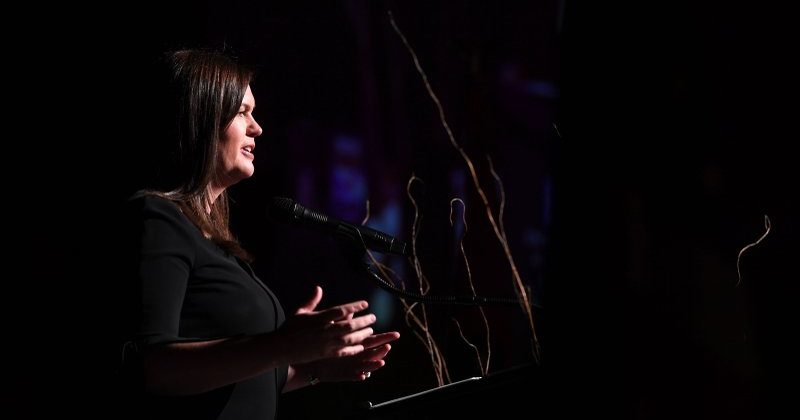 “Sanders salutes veterans, promotes GOP at Rogers” “Sanders salutes veterans, promotes GOP at Rogers”